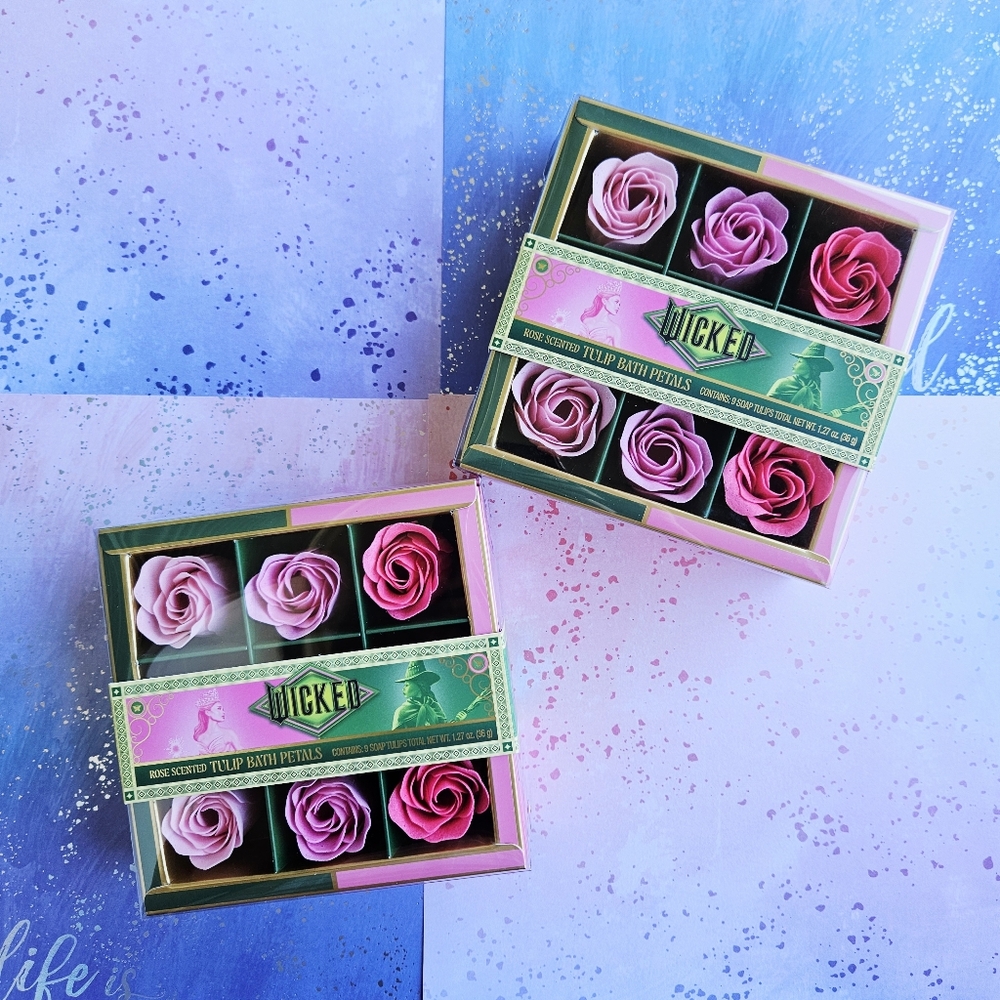 Universal Studios Wicked Rose Scented Soap Tulips Bath Petals